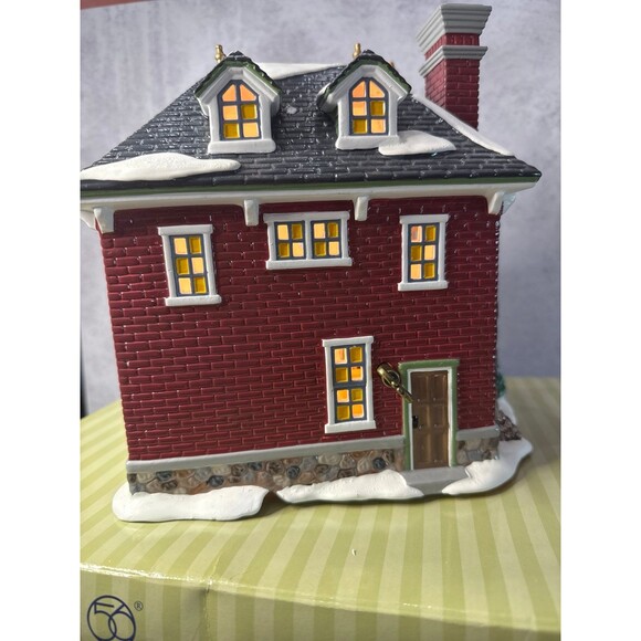 Dept 56 1224 Kissing Claus Lane animated - Picture 8 of 11